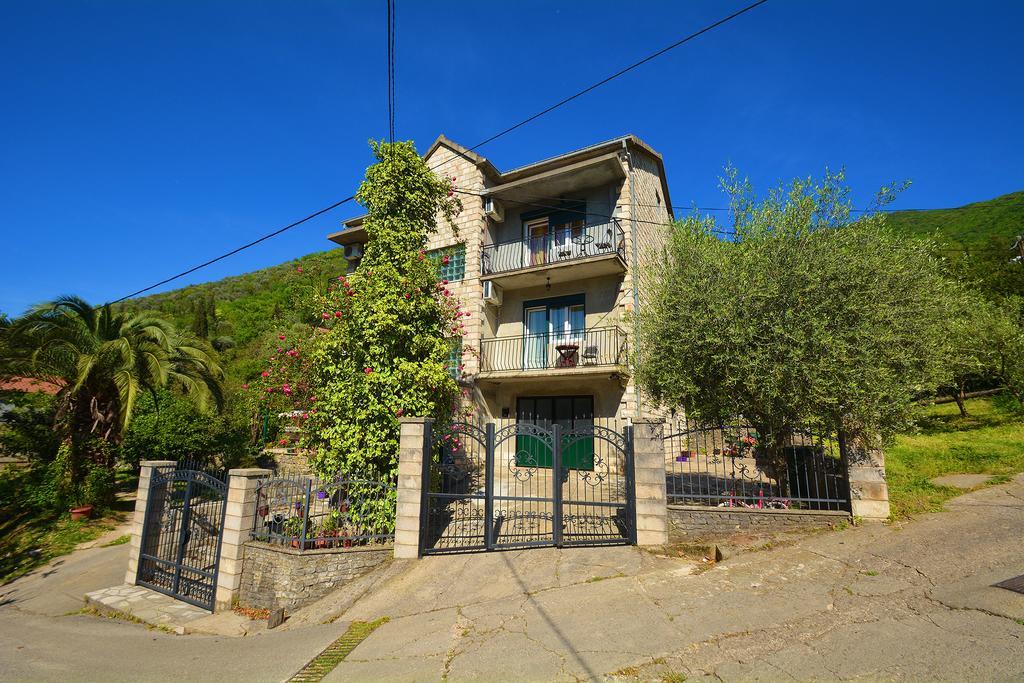 Apartments Dinko Zifra Tivat Zewnętrze zdjęcie